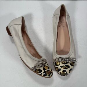 AGL Attilio Giusti Leombruni Cream Metallic Leopard Print Captoe Flats Size 9